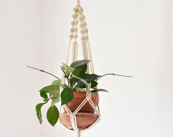 Macrame plant hanger / suspended planter / hanging flower pot / pot hanger / macrame / plant holder / handmade / Bruman Design