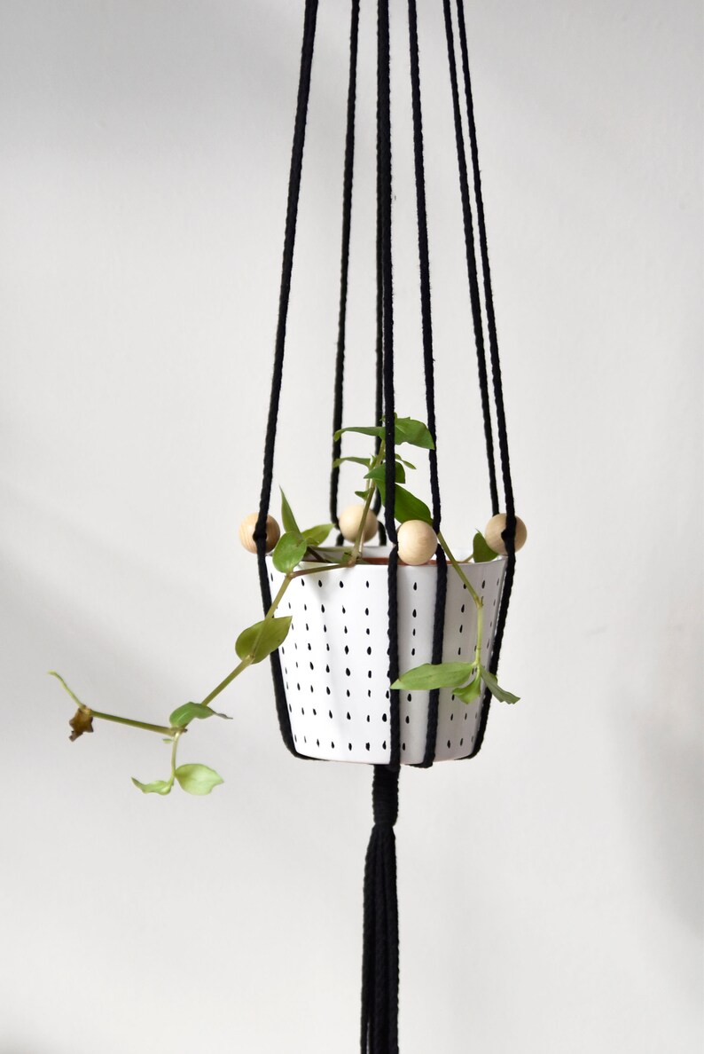 Adjustable macrame plant hanger / modern macrame / hanging flower pot / minimalistic / plant holder / wood / craft / bruman design image 6
