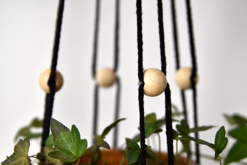 Adjustable macrame plant hanger / modern macrame / hanging flower pot / minimalistic / plant holder / wood / craft / bruman design image 5
