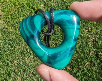 Ver la piedra brillar en la oscuridad
