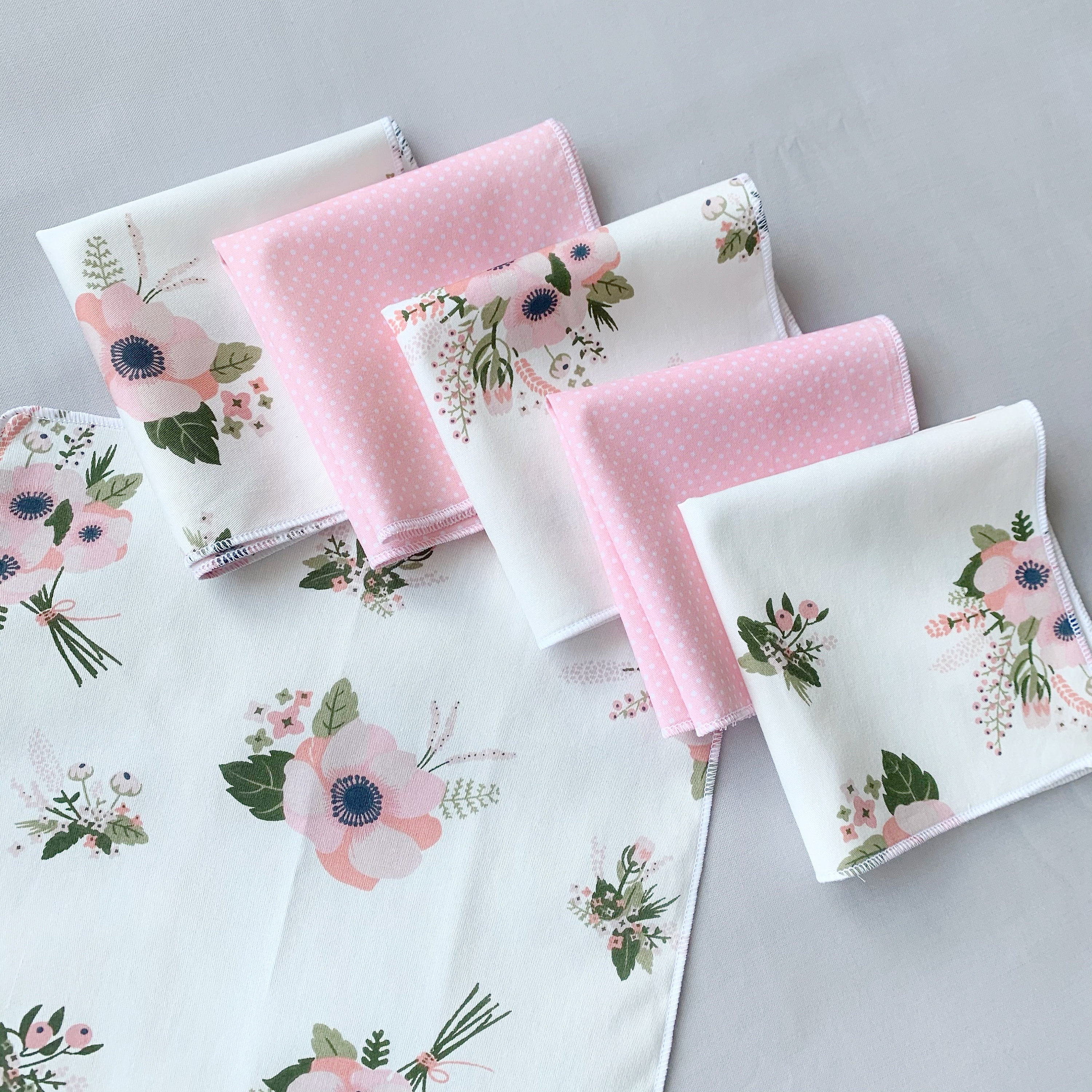 handkerchief and tie set