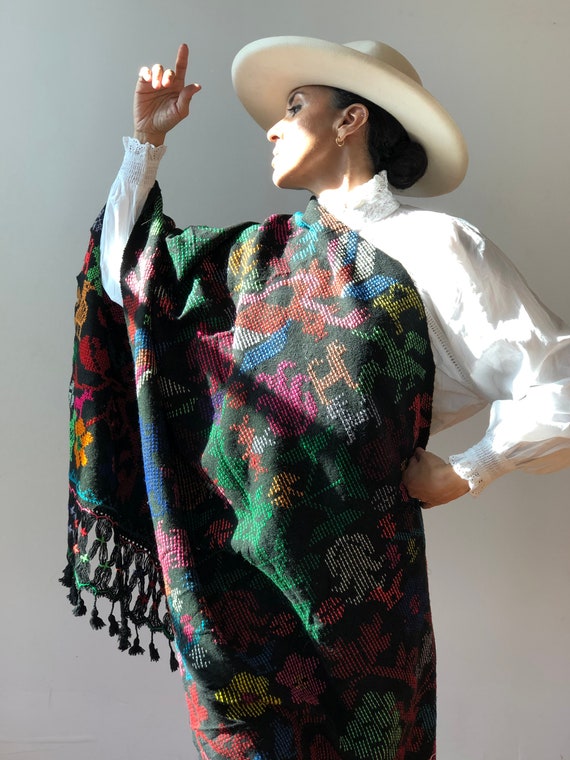 Vintage Hueyapan Puebla Mexico Shawl | Vintage Emb