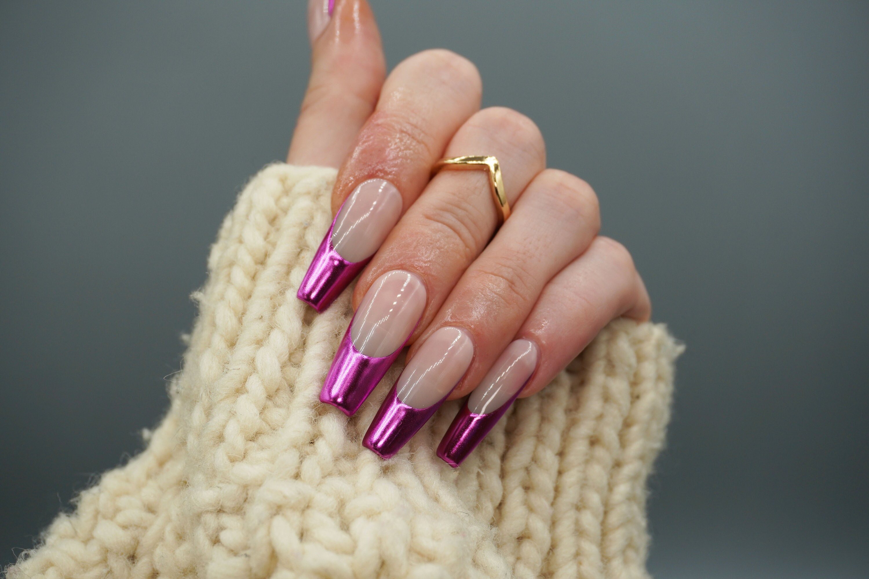 Chrome French Tips Are Having A Major Moment Right Now - HELLO! India