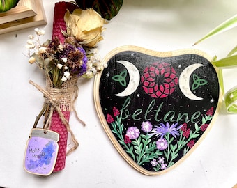 Beltane Altar Kräuterkerze & handbemalte Verzierung Dekor + KOSTENLOSES Beltane Printable | Beltane Ritual Dekorationen | Wicca Geschenke Ideen