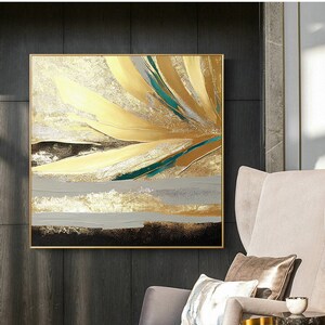 Regal Gold Touch: Exquisite Square Wave Decorative Artwork with Luxurious and Shimmering Brushstrokes