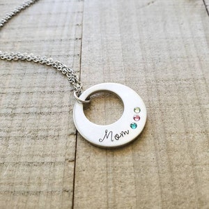 Birthstone mother&#39;s necklace - Mom necklace with birthstones - Washer birthstone necklace - Mom pendant necklace - Mom necklace personalized