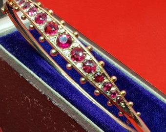 Stunning natural ruby bracelet on 18ct gold pre dates hallmarks in box (possibly the box) very rare, there's only one