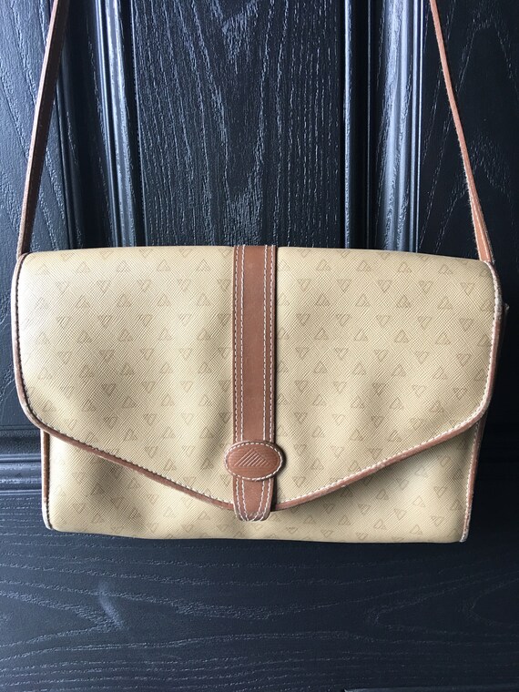 liz claiborne tan purse