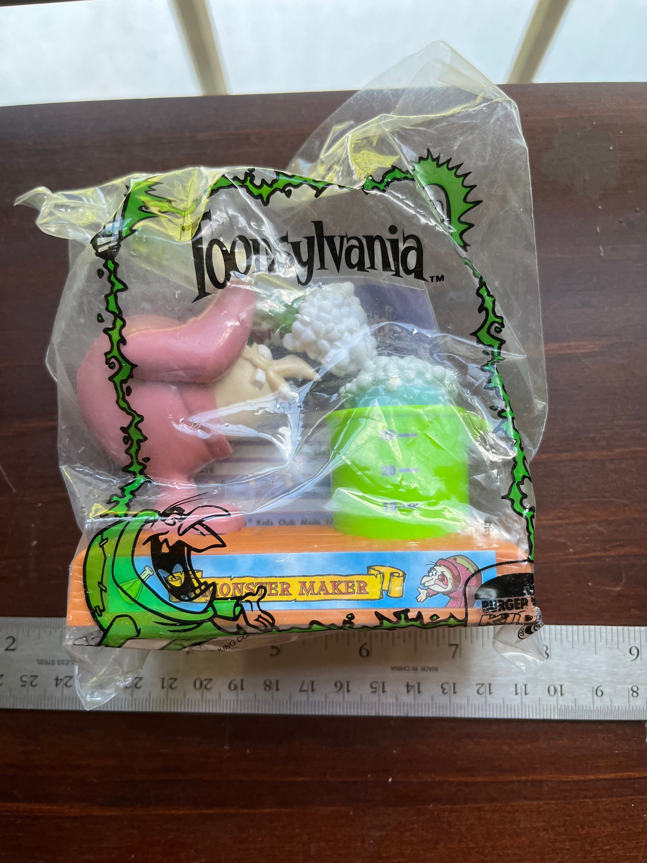 Toonsylvania - Etsy 日本