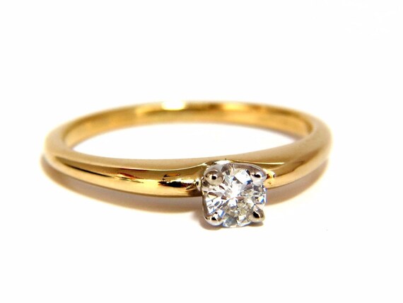 Petite solitaire engagement ring deals