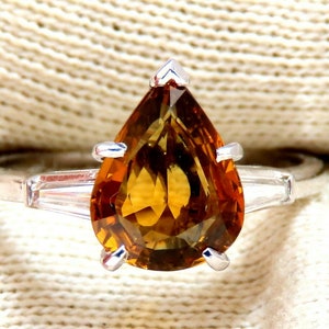 GIA Certified 2.36ct Natural Yellow Natural Sapphire Diamonds Ring Platinum