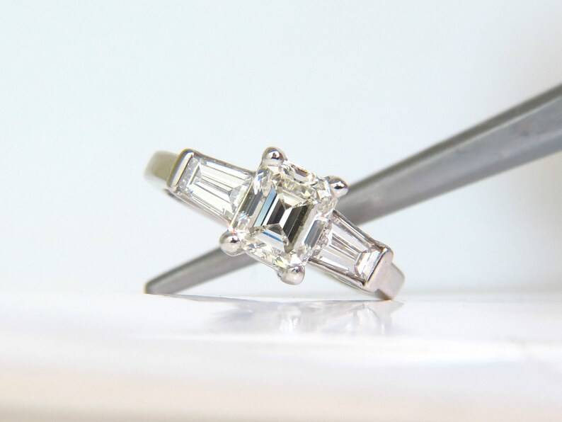 GIA 1.56CT Brilliant Emerald Cut Diamond Ring J/Vvs2 Solitaire image 9