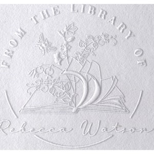 Sello de libro Sello de relieve Floral Nombre personalizado Grabador Más de 10 diseños de la biblioteca de, Libro pertenece a, Ex Libris, gran regalo para amantes de los libros