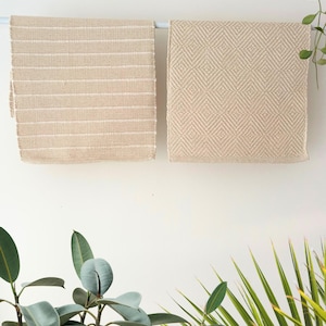 Bath mat Handwoven Cotton Rug Small Striped Light Beige Washable Mat for Nursery, Kitchen, Minimalist Cream Carpet Entryway