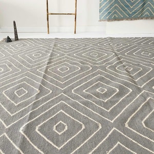 Kilim rug Modern. Scandinavian kilim style rug. Unique Rug.Wool Handwoven Rug.168x251cm. Only one, is unique