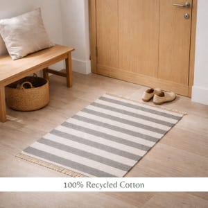 Alfombra Gris de Rayas de Algodón Reciclado, Tapete Boho Pequeño para Entrada