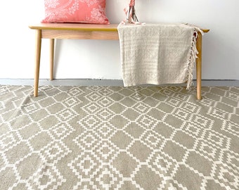 block print fabric rug in beige and geometric design, Retro Scandi Cotton Area Rug for Bedroom Aesthetic, Art Deco Rug, Mid Century Deco