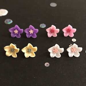 Lily Flower Stud Earrings, Vintage Style coloured flower Earrings, Floral Jewellery