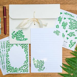 Juego de escritura de cartas / Helechos / Juego de regalo de papel rayado para escribir con motivos botánicos / Pegatinas incluidas / Regalo para el Día de la Madre / Diseño de Linda Fox