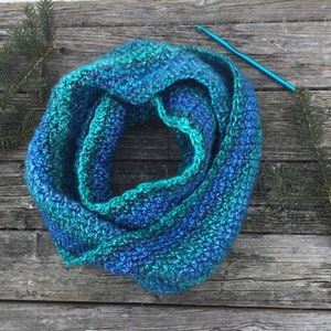 CROCHET PATTERN PDF Crochet Infinity Scarf Pattern Easy Crochet Scarf Pattern Crochet Winter Accessory Quick Crochet Scarf Pattern image 1