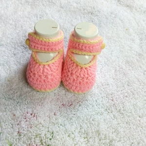 CROCHET PATTERN PDF Crochet Baby Mary Jane Shoes Crochet Babygirl Shoes Worked Flat Infant Slippers Crochet Baby Shoes Pattern image 2