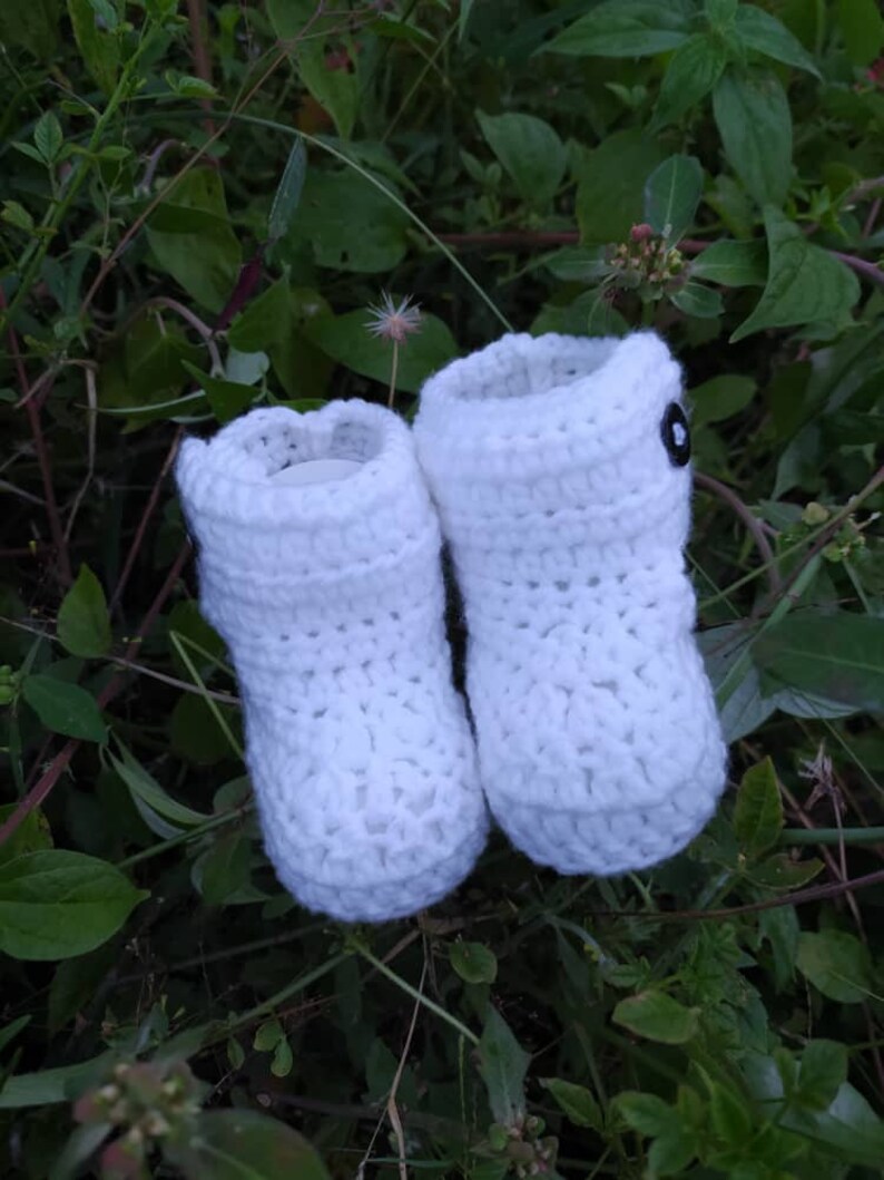 CROCHET PATTERN Crochet Baby Ugg Boots Crochet Baby Booties Pattern Crochet Baby Socks Crochet Infant Slippers 3 Sizing Options image 4