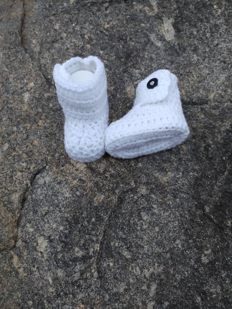 CROCHET PATTERN Crochet Baby Ugg Boots Crochet Baby Booties Pattern Crochet Baby Socks Crochet Infant Slippers 3 Sizing Options image 1