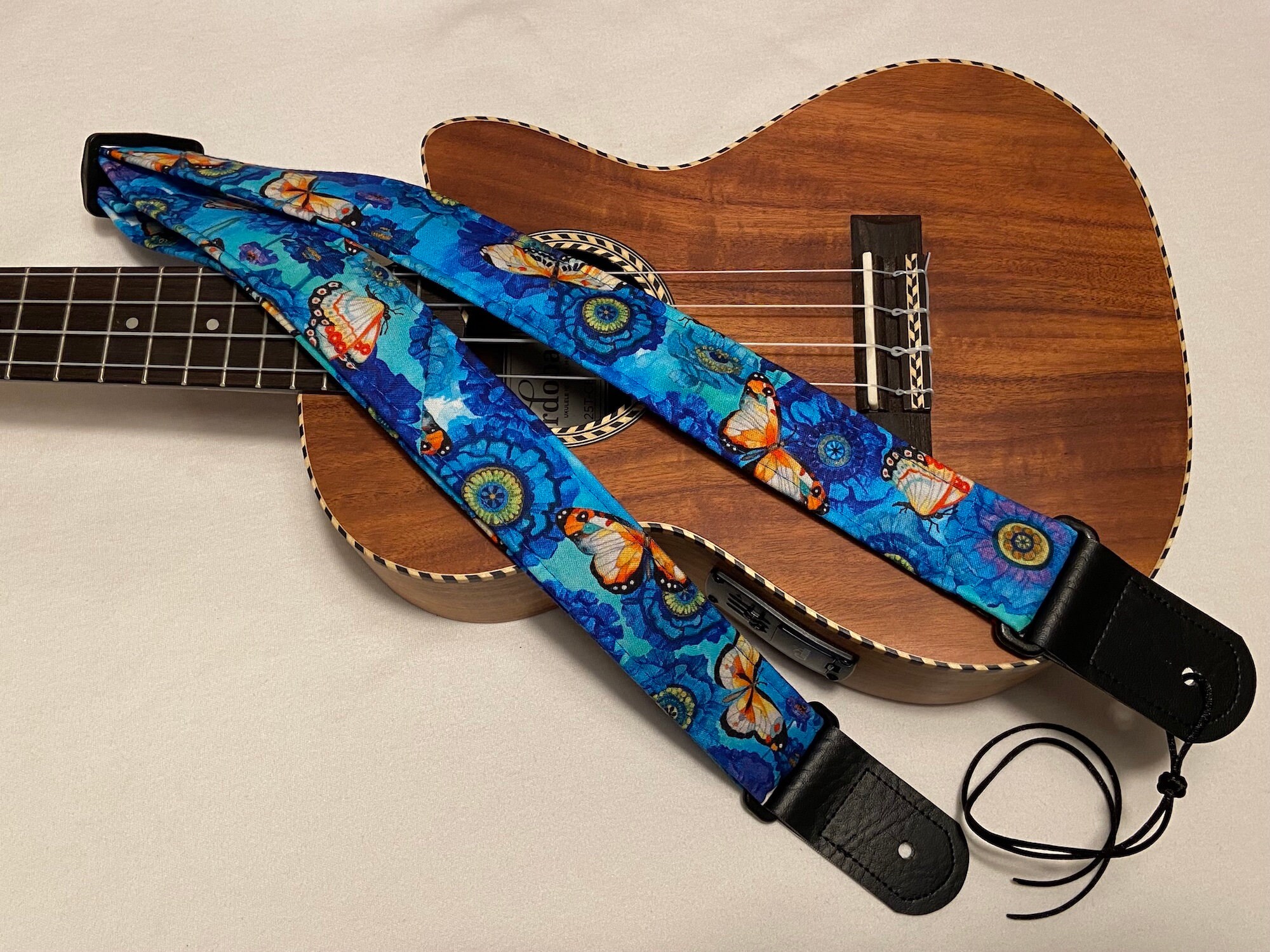 K KAREZOG Guitar Strap Acoustic,Guitar Straps,Electric Guitar Strap Skull Rose Pattern Includes 1 Guitar Capo,4 Guitar Strap Lock,4 Guitar Str並行輸入 K KAREZOG Guitar Strap,Acoustic Guitar Strap,Electric Guitar Strap