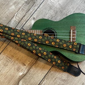 Tiny Blossoms Quilted Ukulele Strap: Handmade Quilted Vegan Leather Ends