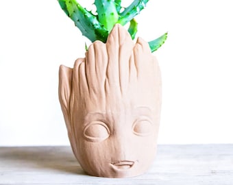 Cute Groot planter | Groot Cache pot | Groot Succulent Plant Stand | Groot Air plant holder | Pot the fleur