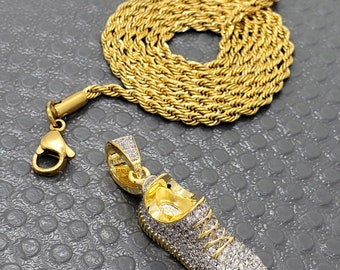 Micropave CZ Diamant 18K vergoldeter Messing-Sneaker-Schuh-Anhänger mit 24" Edelstahlkette