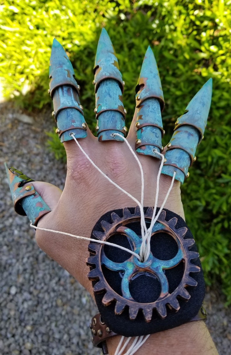 Fantacy Claws for haloween Steampunk Masquerade dress up Steampunk Accessories road warrier armegedon