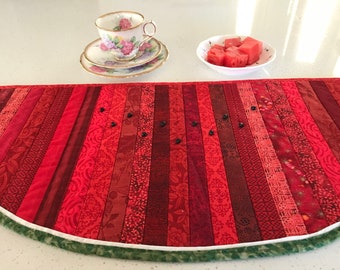 Camino de mesa de sandía/adorno de mesa/verano/fruta/cuentas/rayas/hecho a mano/colorido/vibrante/rojo/negro/blanco/verde