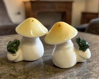 Vintage Bone China Mushroom with Frog Salt and Pepper Shakers Set – 1.75" Tiny Toadstools with Green Frogs – Mid Century Style