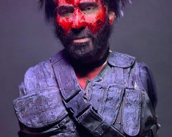 Busto de silicone Red Miller, cabelo e olhos personalizados, colete tático