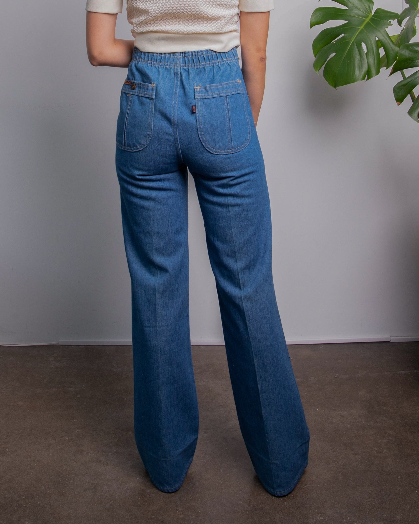 Top 73+ imagen levi women's jeans elastic waist Thptnganamst.edu.vn