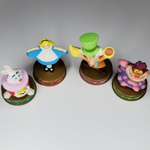 Alice in Wonderland Figurines Mad Hatter Cheshire Cat White Rabbit Disney&#39;s 100 Years of Magic Celebration McDonald&#39;s Happy Meal Cake Topper