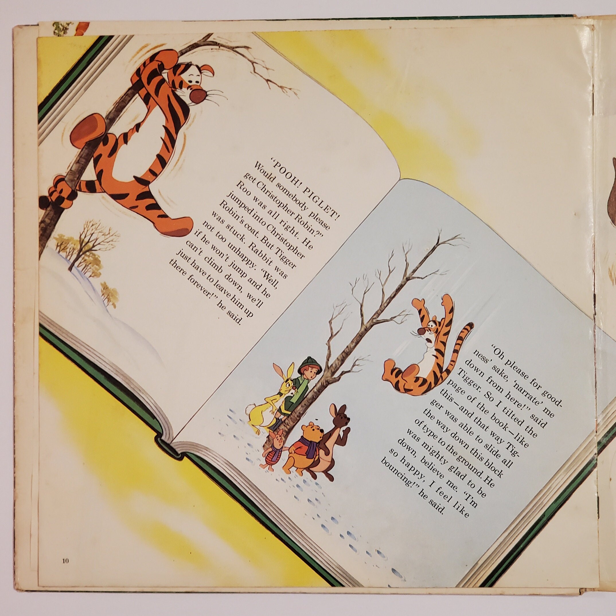 Walt Disney Presents Winnie the Pooh and Tigger Too