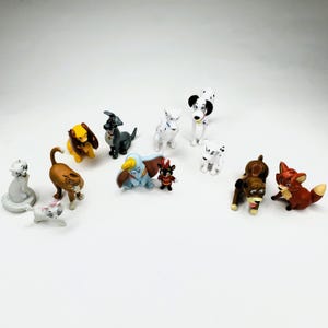 American Fox Hound Hand Painted Collectible Dog Figurine – Detailed Statue