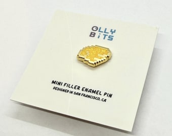 Mini pin de esmalte con diseño de ala derecha de Chibi Pixel Wing con purpurina dorada (bañado en oro, 0,5")