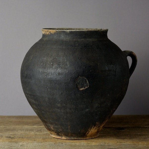 268 Large black terracotta pot with handle, Vintage black clay pot, Wabi-sabi terracotta pot, Antique ceramic planter pot, Ukrainian pottery