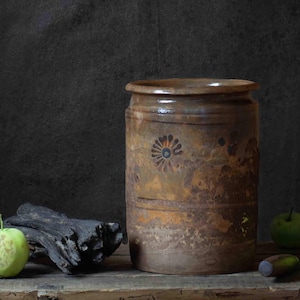 690 Old traditional Ukrainian ceramic jar, Antique pottery jar from Ukraine, Glazed terracotta planter, Antique hand-painted clay vessel