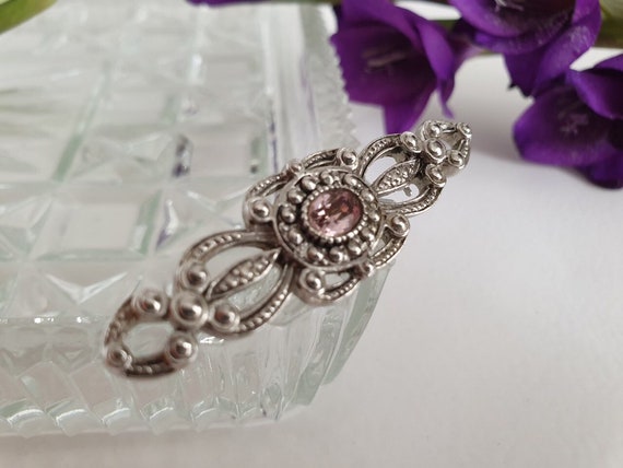 Vintage Metal Filigree Brooch with Purple Stone Vintage Brass Tone Filigree Brooch With Purple Stones - Etsy main image 3