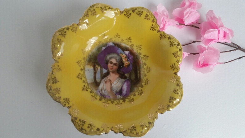 Vintage Pair of Yellow Porcelain Trinket Dishes Keys Dish Decorative Dish