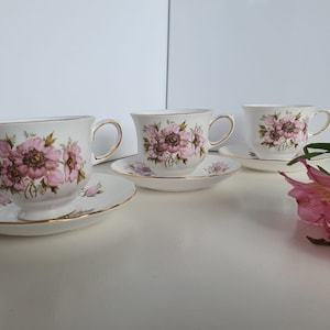 Vintage Ridgeway Queen Anne Bone China Set of 3 Teacups And Saucers, Pattern 8470