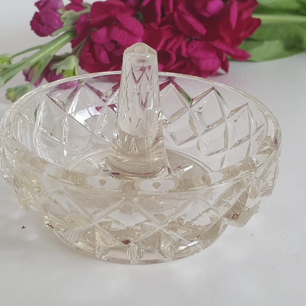 Vintage Art Deco Sowerby Pattern 2487 Clear Champagne Glass Ring Tree