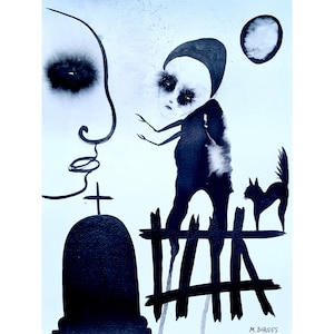 Puede incluir: Un dibujo en tinta negra y blanca de una figura con ojos grandes de pie en una valla con un gato y una lápida en el fondo. El dibujo está sobre un fondo azul claro.