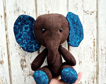 Knuffel Gevulde olifant Leuk Uniek woondecoratie Knuffel Handgemaakt olifant Cadeau-idee Unieke olifantenkunstpop