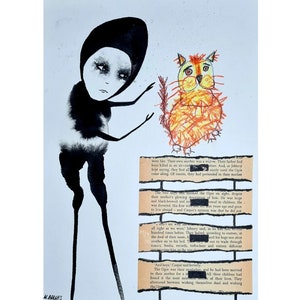 Puede incluir: Una ilustración en blanco y negro de una figura alta y delgada con una cabeza grande y piernas largas. La figura está extendiendo la mano hacia un pequeño gato naranja con un contorno negro. El fondo es azul claro con texto de un libro.