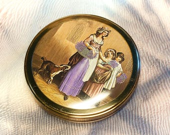 Flower Seller with Children vintage powder compact: Makeup Mirror-0p